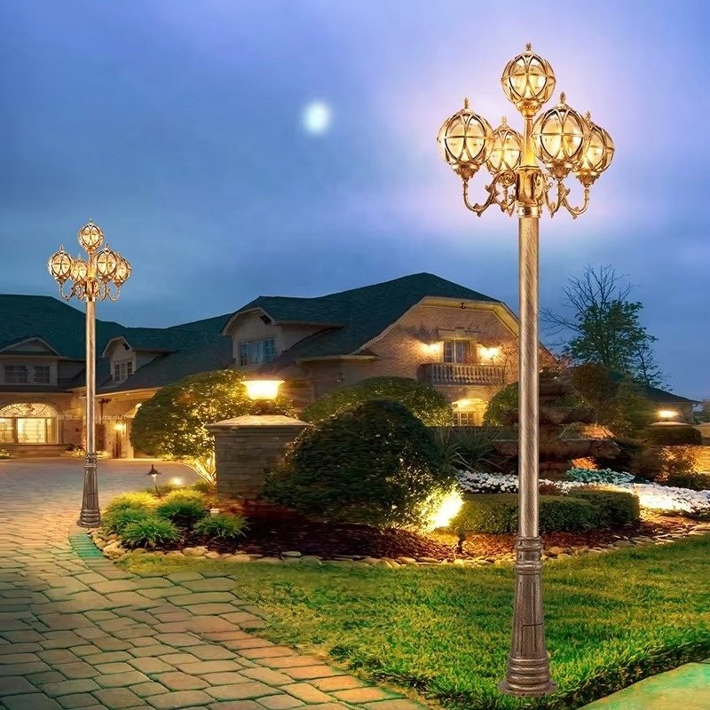 Outdoor European Antique Garden Lights Decorative Power Lamp Lighting Road Waterproof Modern Poles Led Solar Street Light