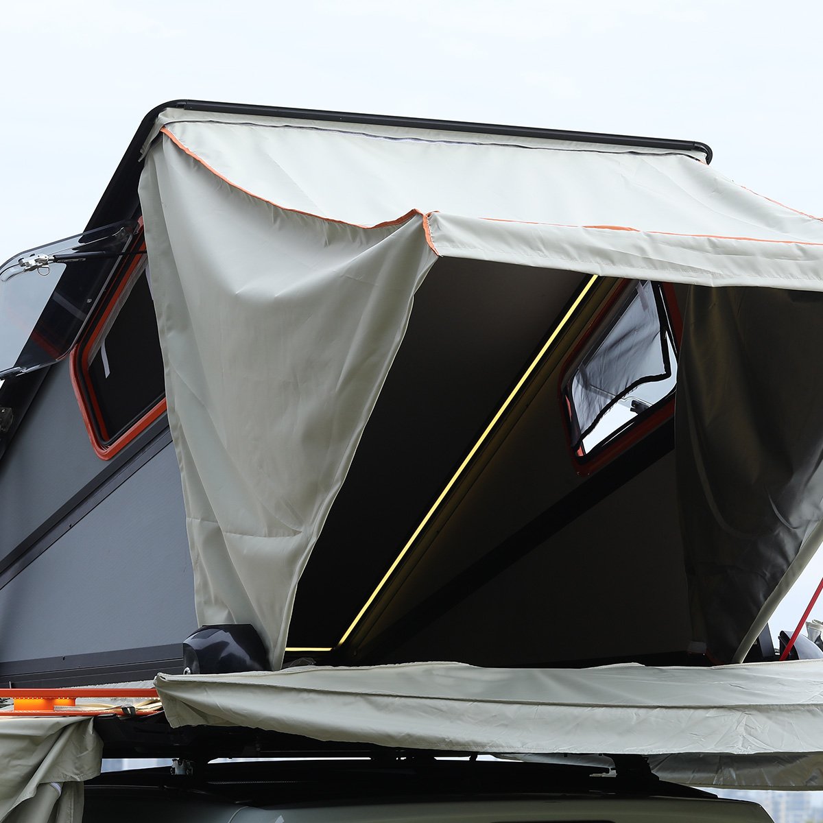 2023 OEM Custom Auto Folding Hard Shell Rooftop Tent Waterproof SUV Camper RV Outdoor Camping Roof Top Travel Trailers