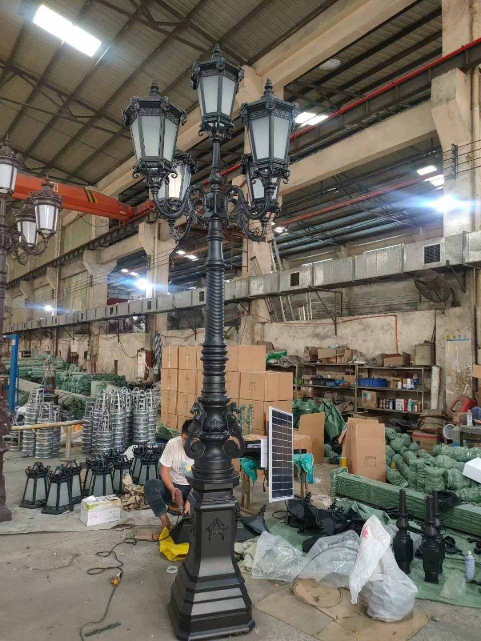 Customized 3M/3.5M Outdoor Garden Lamp Cast Aluminum+Cast Iron Artistic LED Villa Landscape Solar/Ac 220V Power Supply Glass