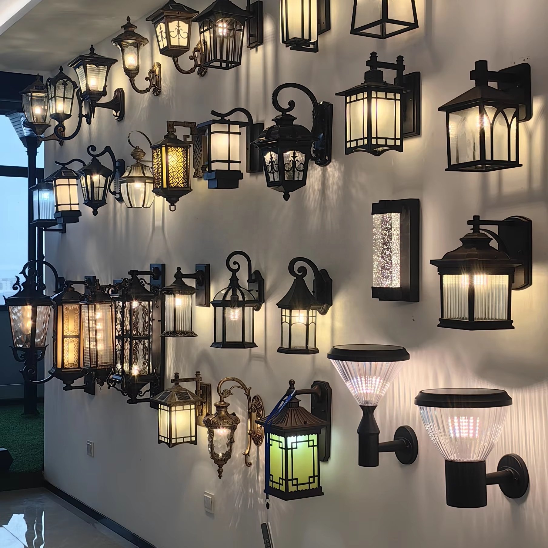 European Style Outdoor Retro Wall Lamp Waterproof Retro Villa Outdoor Lighting Antique LED Wall Outdoor Door Wall Lamp