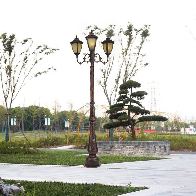 Factory Wholesale of Large European Garden Lights, Outdoor Waterproof 2 Head/black/bronze LED Landscape Garden Lights