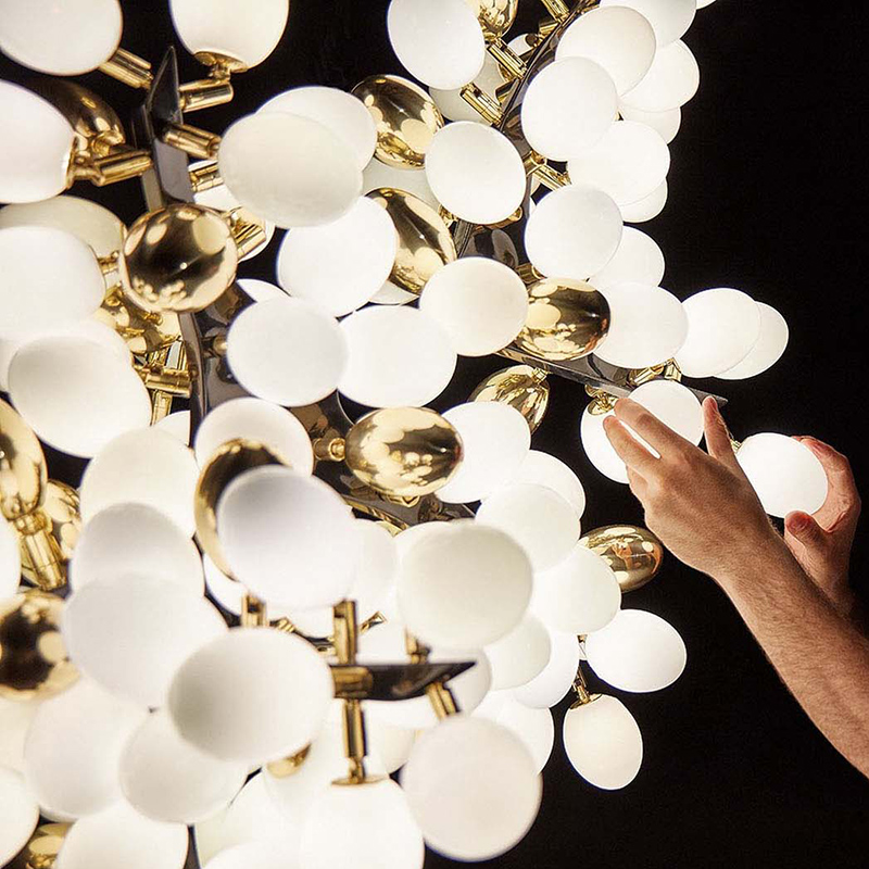 High Quality Luxury Restaurant Creative Grape Design Glass Ceiling Chandelier Lighting Hand Blown Globe Glass Pendant Lamp