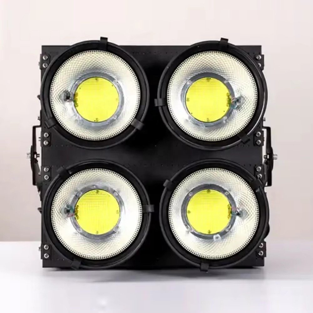 Outdoor High-power ultra Bright RGB IP65 Waterproof Floodlight 50W 100W 150W 200W 500W Stadium Floodlight 220V 110V Tower Light