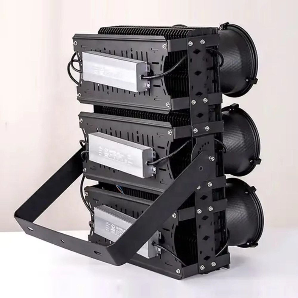 Outdoor High-power ultra Bright RGB IP65 Waterproof Floodlight 50W 100W 150W 200W 500W Stadium Floodlight 220V 110V Tower Light