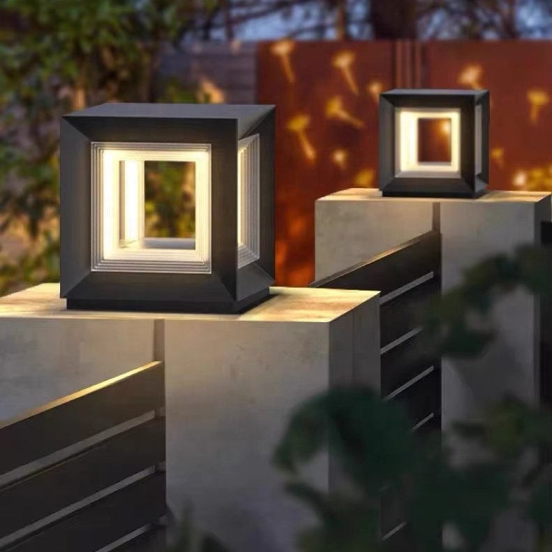 Modern and Fashionable Solar Powered Door Pillar Lights Courtyard Gates Walls Villas Outdoor Electrical protection Pillar Lights