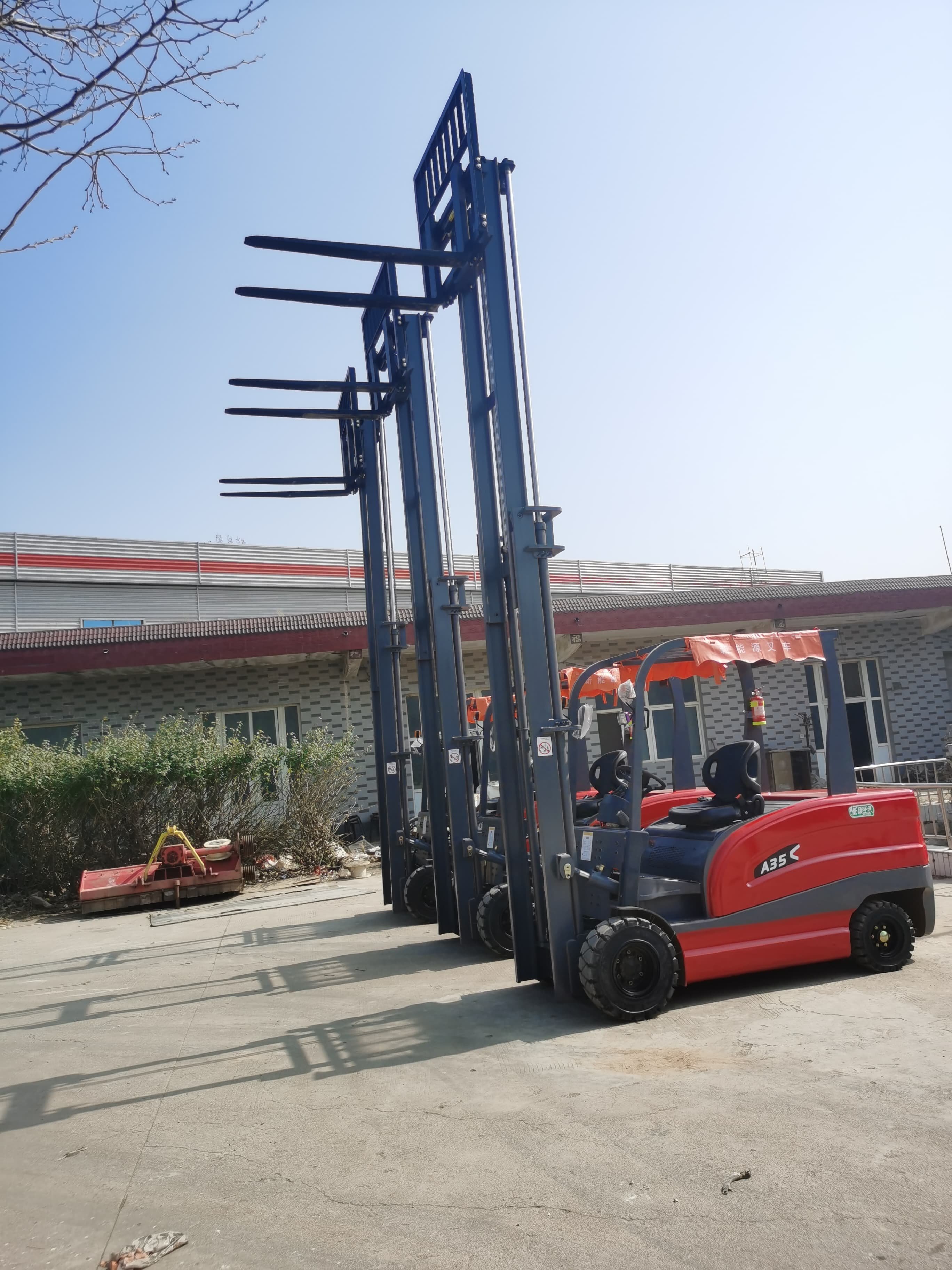 Chinese Small Forklift Automatic Transmission Dual AC Motor Lifting 3m Indoor Handling 2t3t Electric Forklift