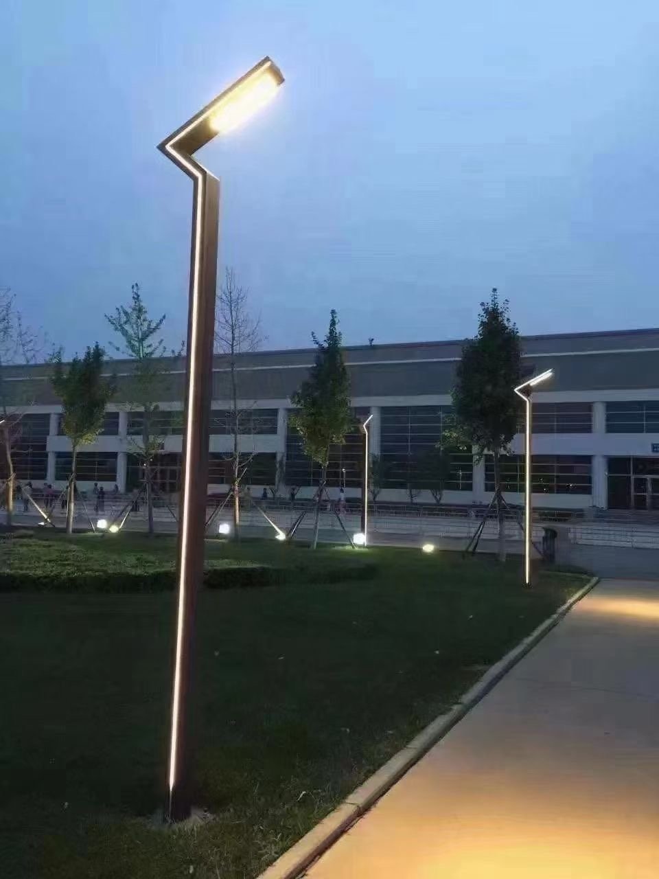 Factory Inventory LED Outdoor Lighting Waterproof IP65 Modern Decorative Garden Lights