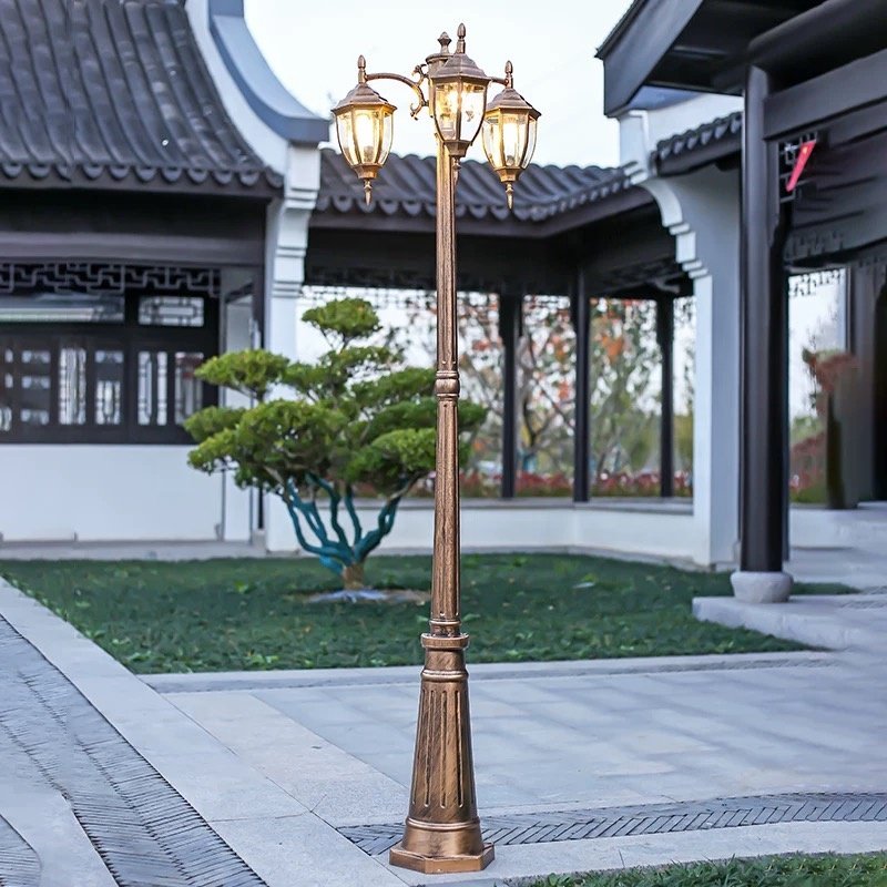 Factory Low Price 2/3 Head Garden Lamp Post Lights2M Retro Outdoor Landscape Lamp for Garden or Village Garden Lamp