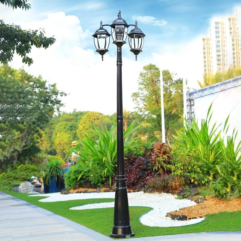 Factory Low Price 2/3 Head Garden Lamp Post Lights2M Retro Outdoor Landscape Lamp for Garden or Village Garden Lamp
