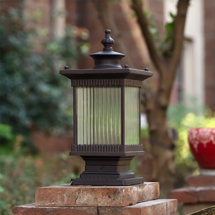 Popular Coffee Color Die Cast Aluminum Garden Lamp Outdoor Waterproof Pillar Lamp Electric Design Solar Lamp Holder Fence Lights