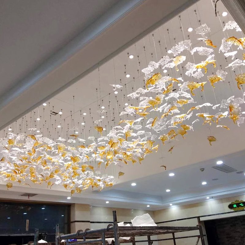 Multi-shape Customized Shapes Maple Leaf Beautiful Modern Ceiling Decoration Restaurant Chandelier Pendant Light