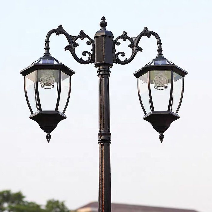 Bronze Black Pole Solar Garden Lamp Decoration Landscape Outdoor Street Lamp Pole Courtyard Lawn Garden Lamp LED Light