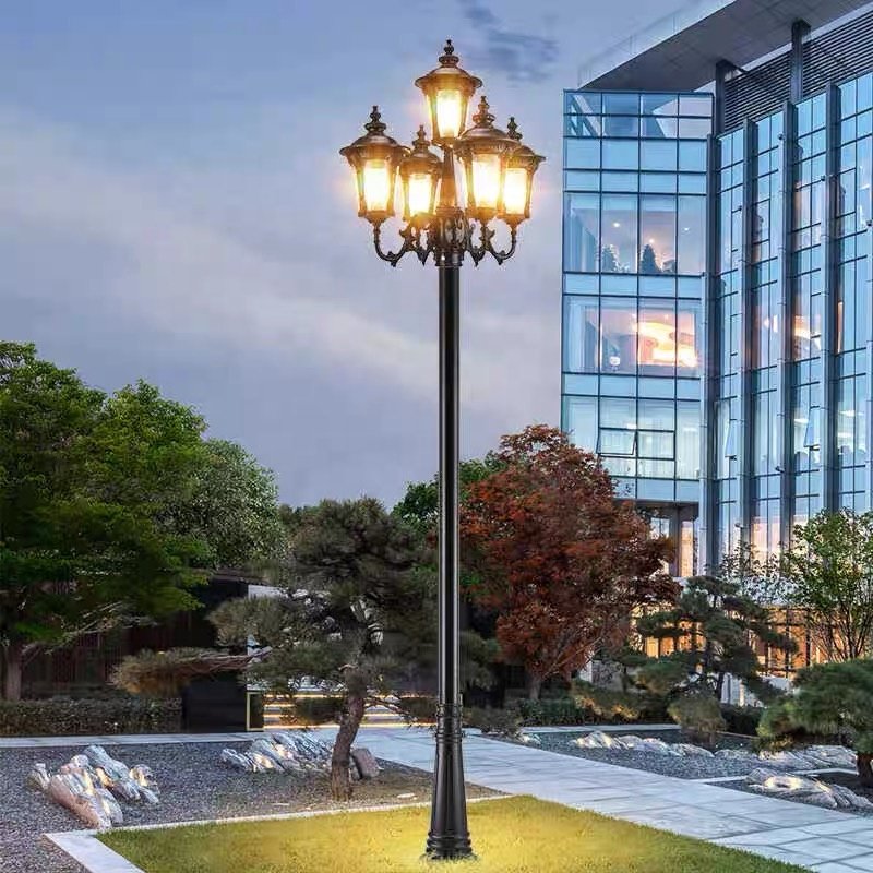 Black European Style Outdoor Garden Light with Five Heads Waterproof Garden Landscape Villa Solar Garden Lights