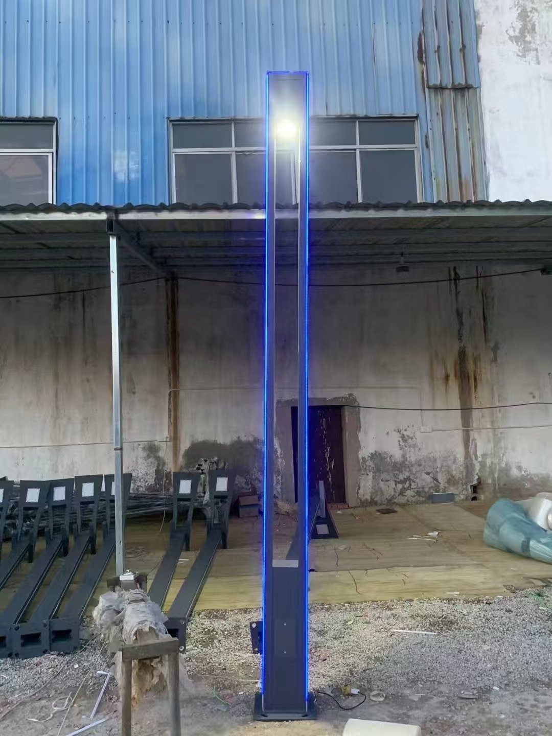Modern Outdoor Garden Pole Top Light, Four Sided Light Strip 2m 3m 3.5m, 4M, 4.5m LED Landscape Street Light, Pillar Guard Light