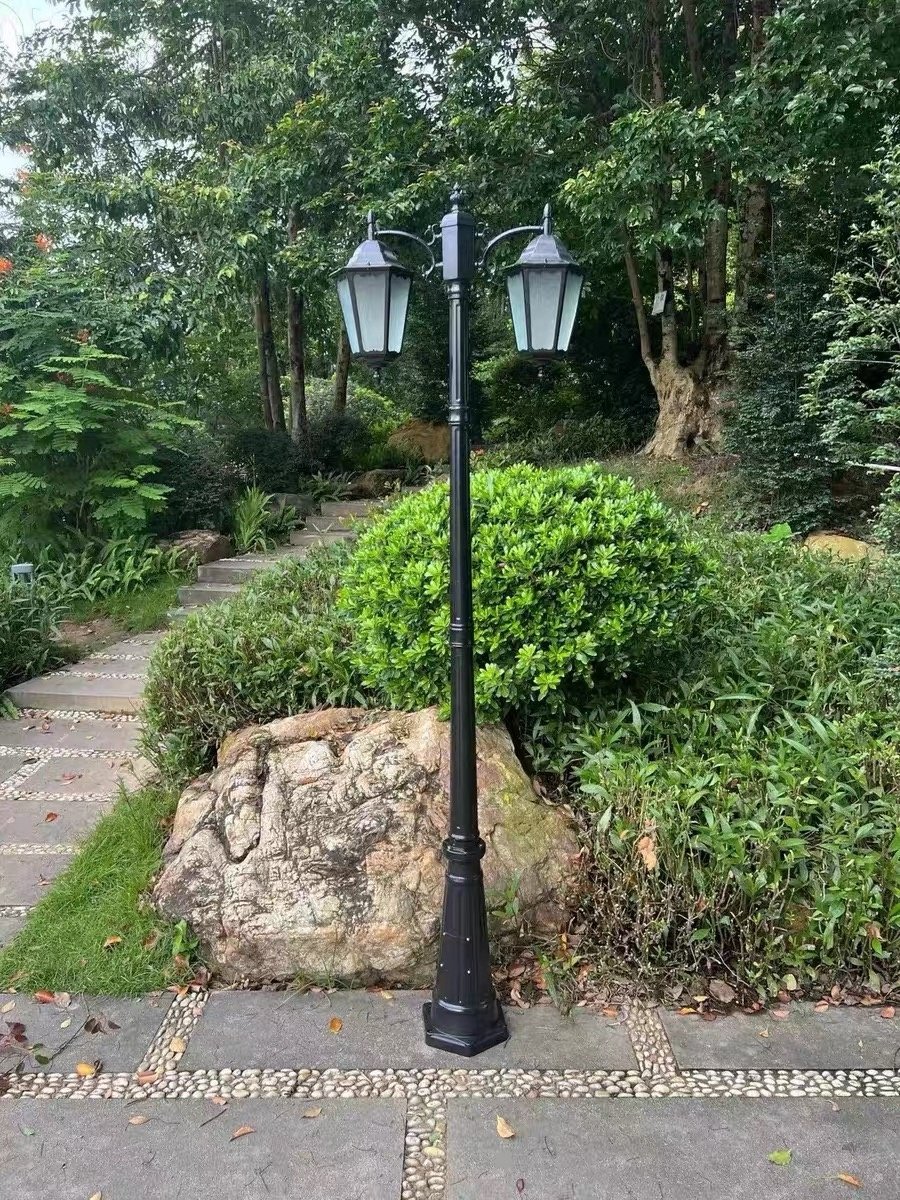 European Style Outdoor Waterproof Garden Light Single Head/double Head Black/antique Bronze Villa Lawn Landscape Garden Light