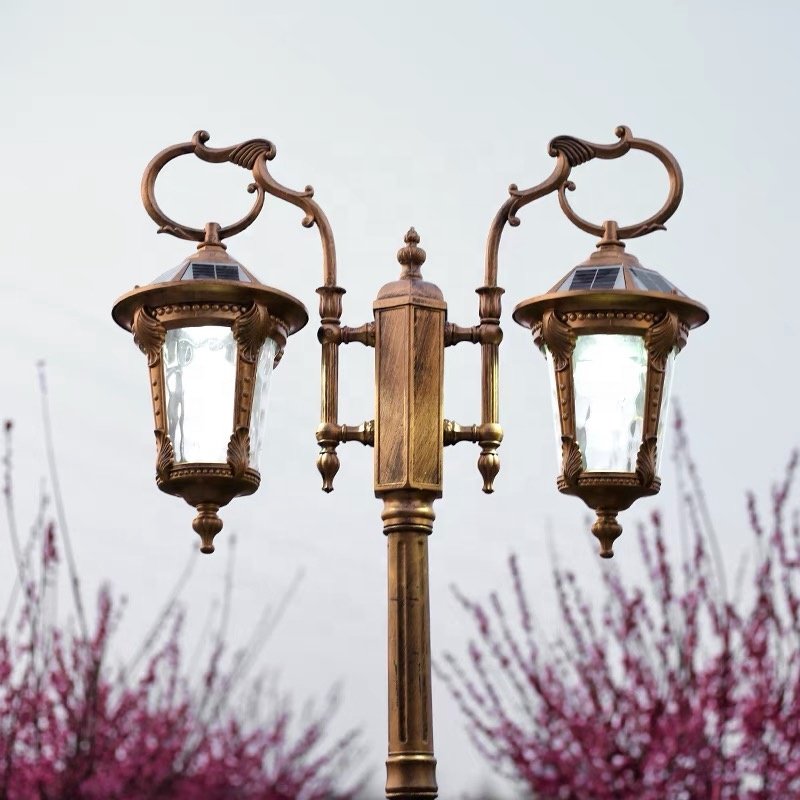 Outdoor Classic Waterproof Antique 2M3M Solar Garden Lamp IP65 Cast Iron Aluminum Lamp Post LED Light Source Glass Body Garden