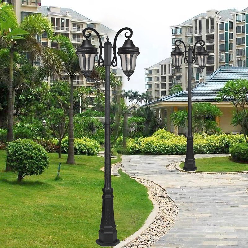 Classic European Waterproof Home LED Courtyard Light Pole Glass Courtyard Light Pole Outdoor Courtyard Light
