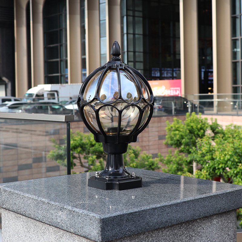 Hot Sale Indoor Outdoor Waterproof Vintage Pillar Lamp Aluminium Glass Garden Light for Park Gate Courtyard