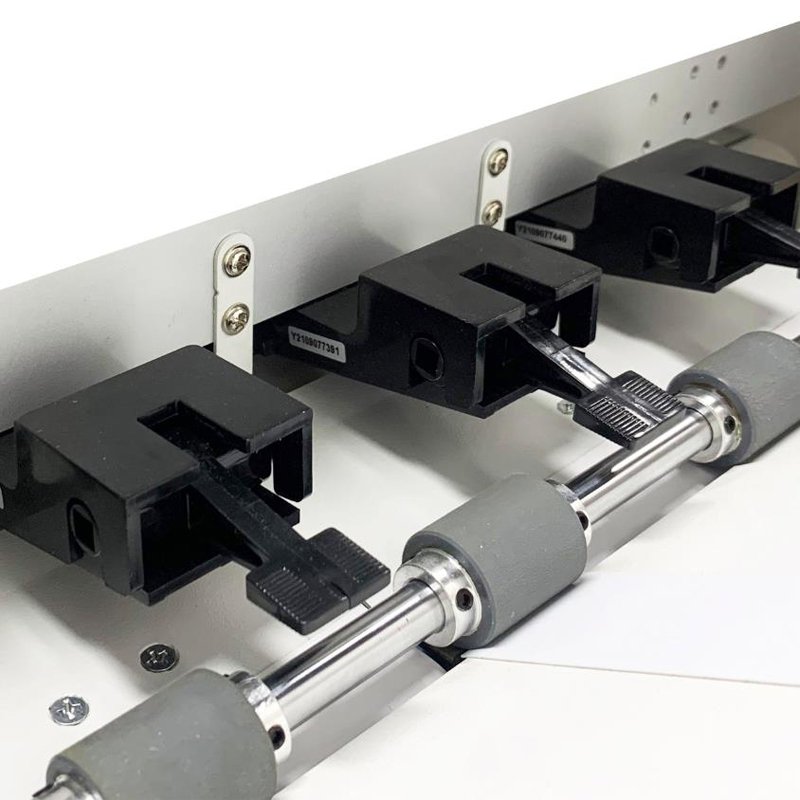 New 2025 High Quality Source Cheap Stepper Motor CCD Camera Die Cutting Machine Auto Feeding Sheet A3+ A3 A4 Size Label Cutter