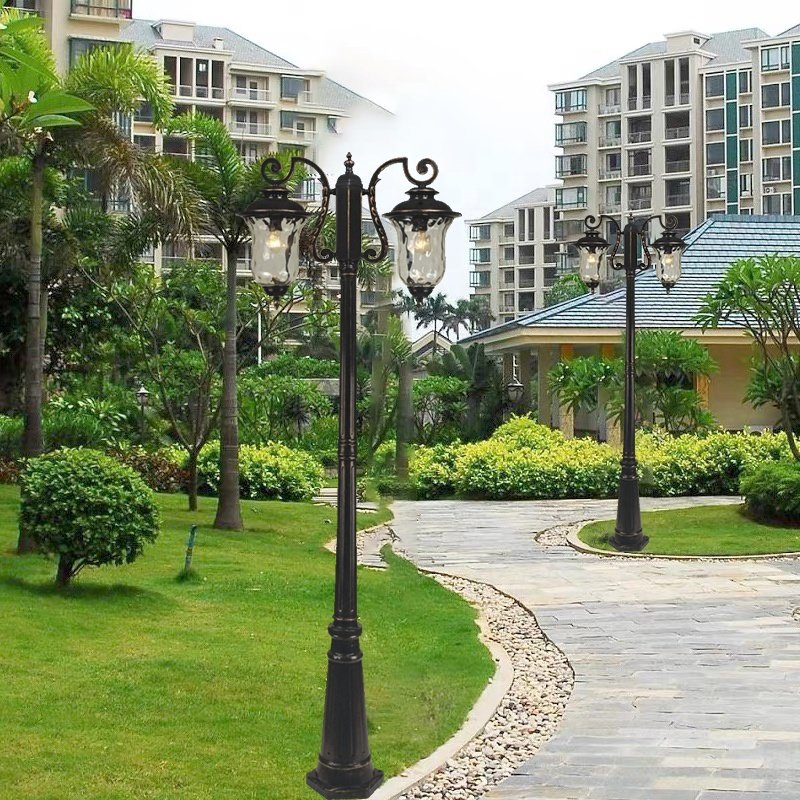 European Classic Double-Headed Retro Garden Lamp Outdoor Waterproof Aluminum Body IP67 Rating Solar Courtyard Landscape Lighting
