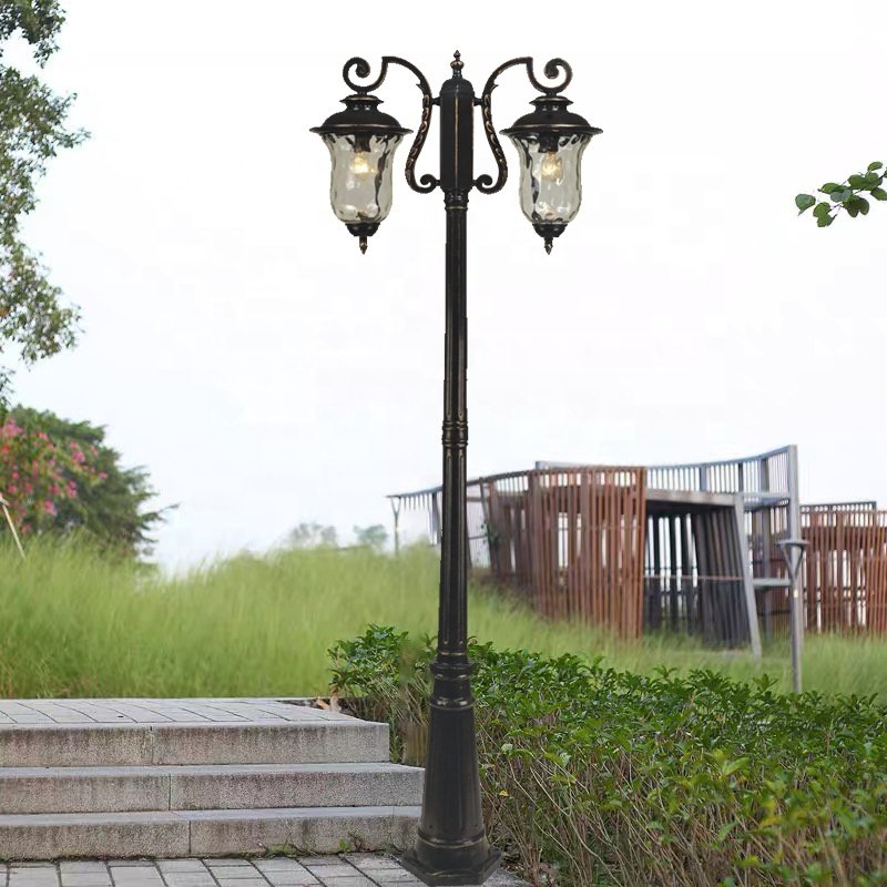 European Classic Double-Headed Retro Garden Lamp Outdoor Waterproof Aluminum Body IP67 Rating Solar Courtyard Landscape Lighting