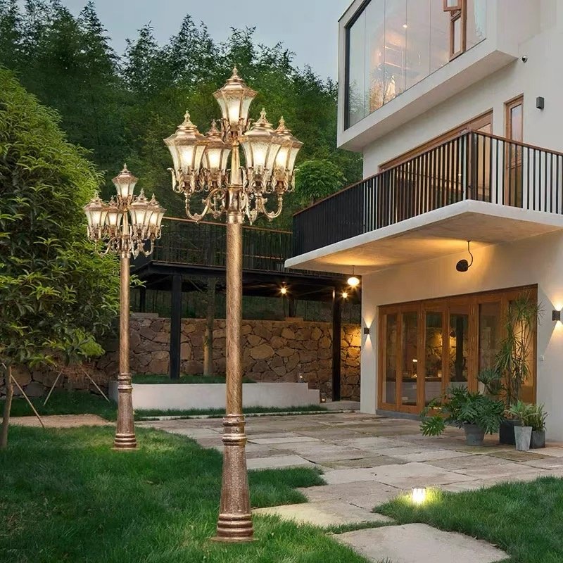 Latest Research and Development of Outdoor Courtyard Lights with Motion Sensors 2 Heads and 5 Heads Solar Garden Lights
