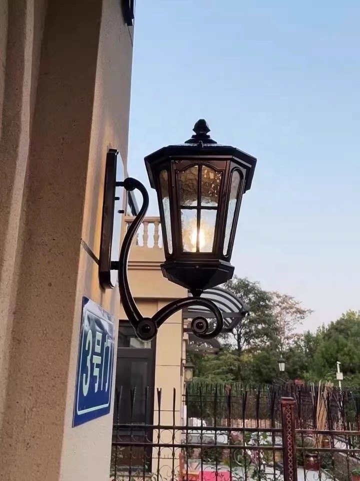 American Outdoor Wall Lamp Waterproof Corridor Wall Lamp Antique Villa Courtyard Door LED Wall Lamp