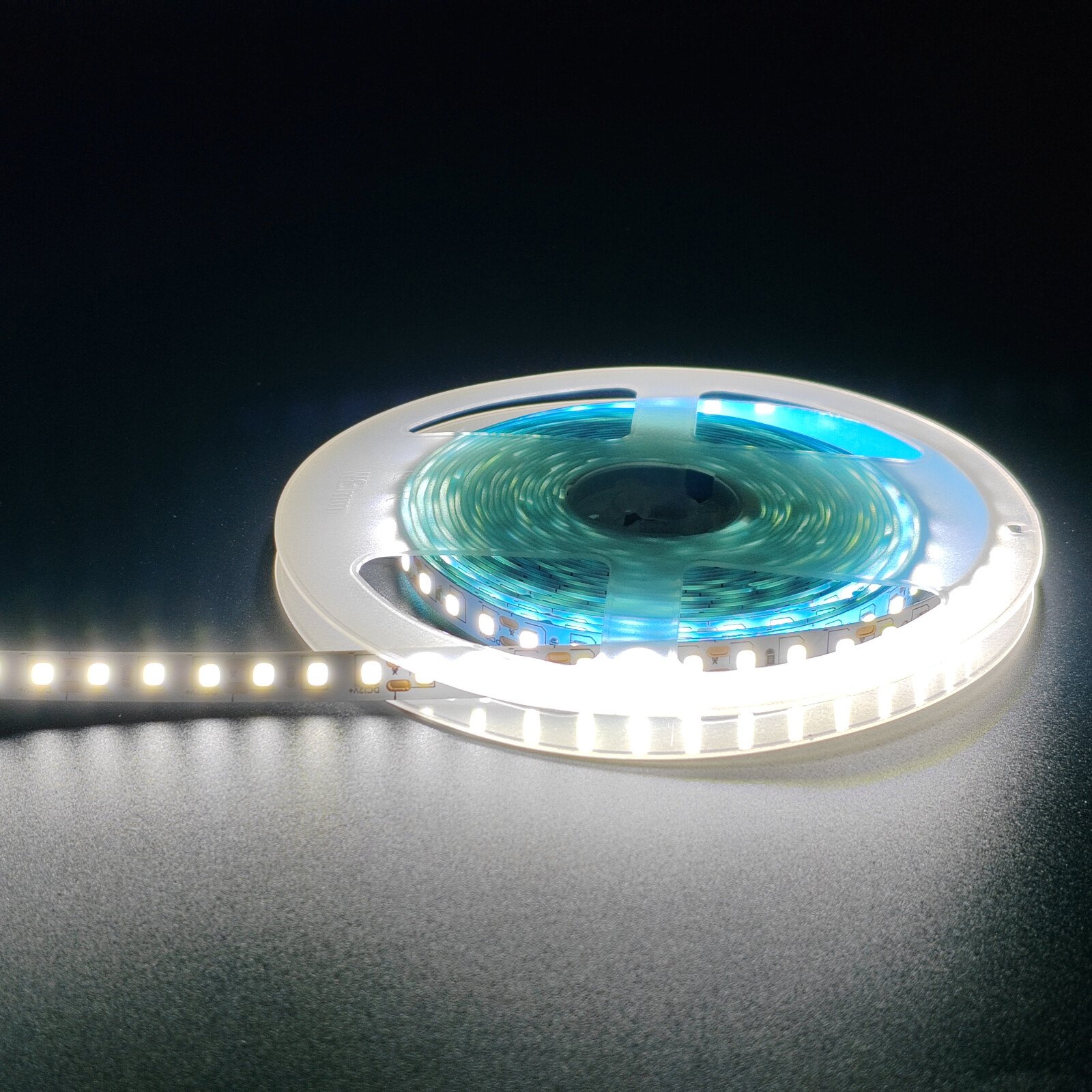 CE, Rohs Led Strip Light Factory Supply SMD2835 12v-24v 60D 120D 240D 1cm Cut CRI95 2835 Flexible Strip Light