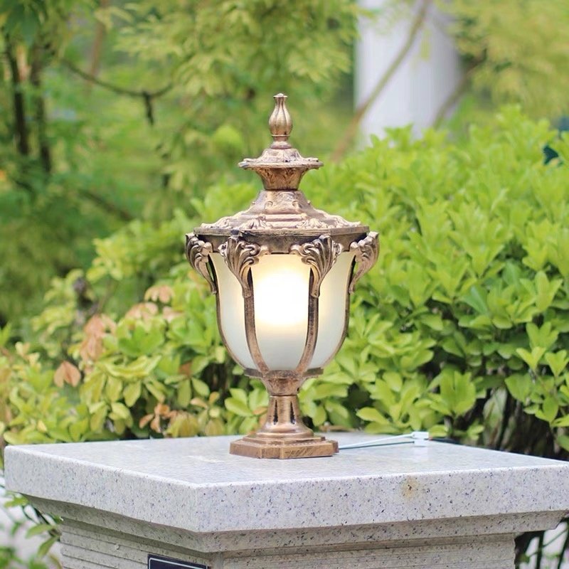 Outdoor Solar Powered Light Sensor LED Wall Pillar Chapiter Post Lamp for Garden Courtyard Landscape Patio Gate Decoration