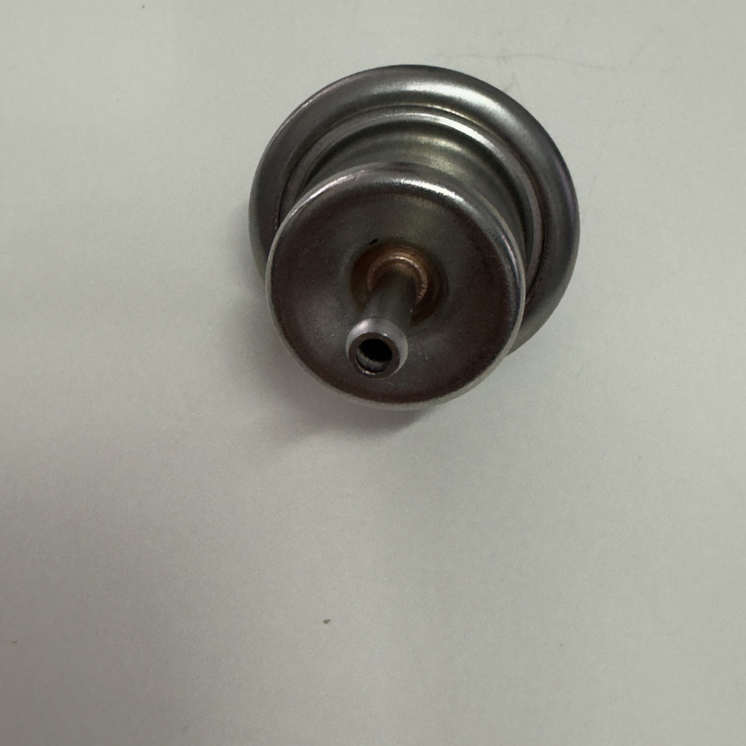Auto Parts Fuel Pressure Regulator 8011193 F000DR0215 F000DR0216 F000DR0217 F000DR0218 52079682AE 412202010R CH3010186