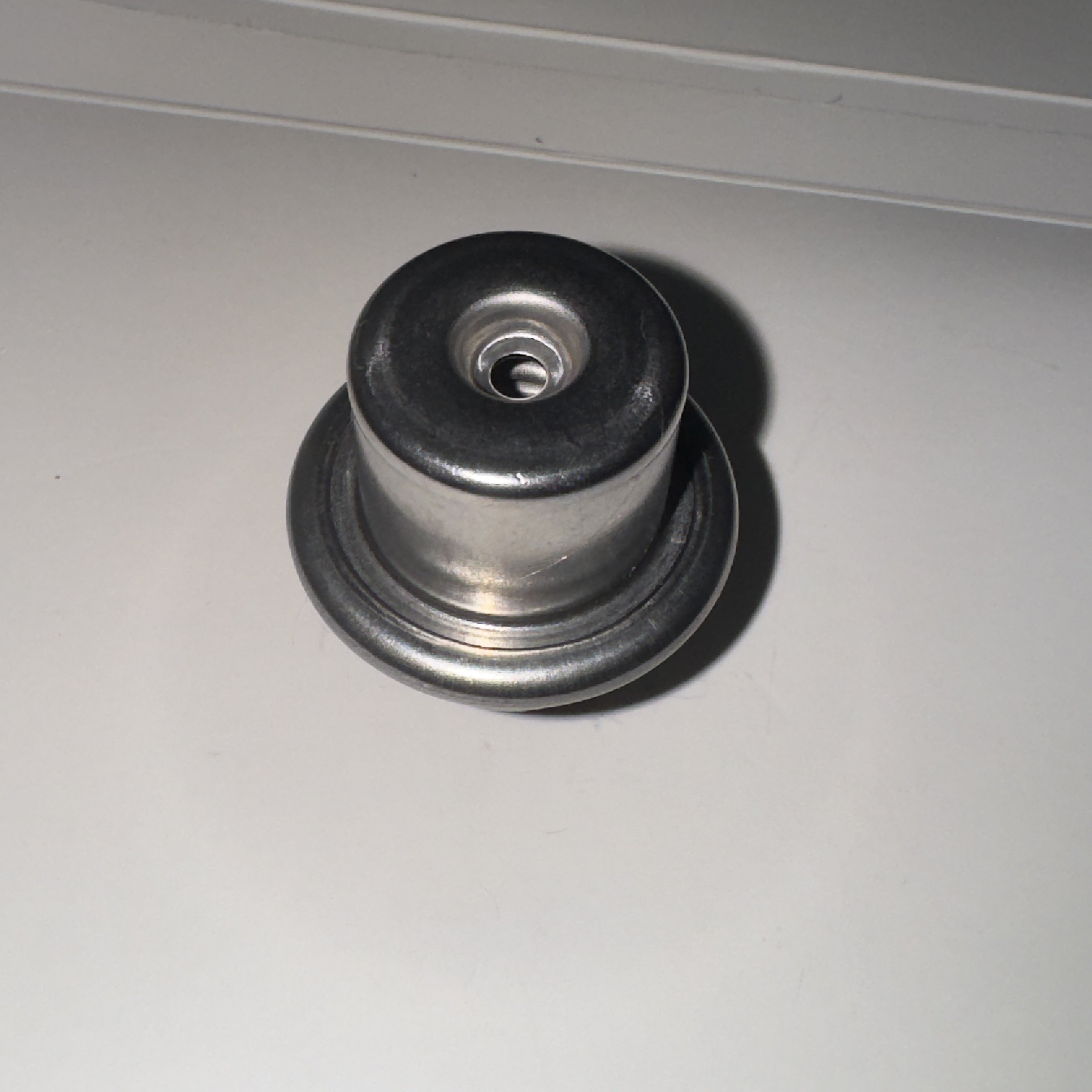 Auto Parts Fuel Pressure Regulator 8011193 F000DR0215 F000DR0216 F000DR0217 F000DR0218 52079682AE 412202010R CH3010186