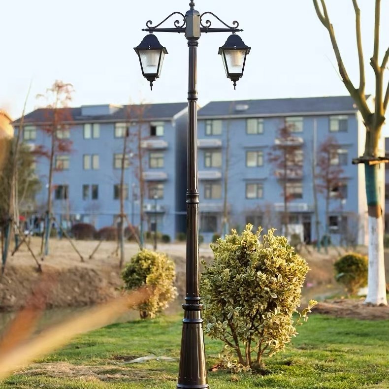 2 European Style Landscape Outdoor Solar Garden Lamp Posts, LED Decorative Courtyard Lawn Street Lights