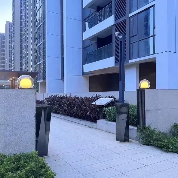 Modern Outdoor Spherical IP65 Waterproof Gate Fence Garden Post 12W Ledpost Lamps Outdoor Light Fixture for Pillar