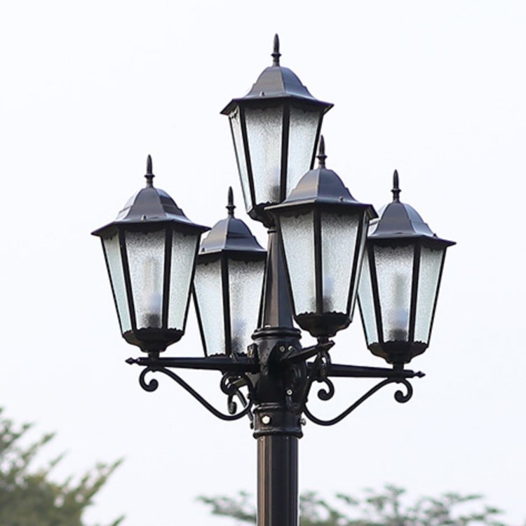 Home Lawn Courtyard Outdoor Solar Led Garden Light Theme Park Villa Waterproof Road Street Lamp Vintage High Pole Garden Lamp