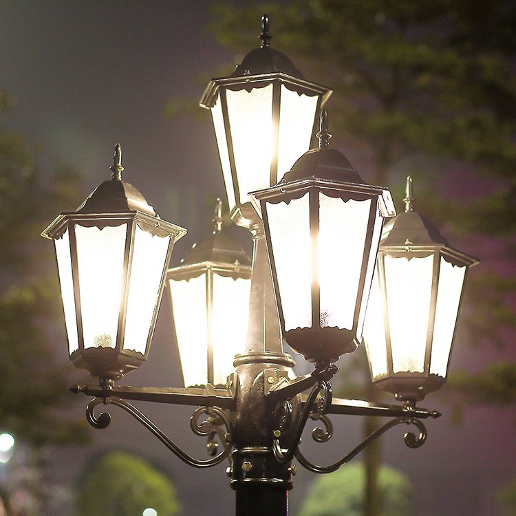 Home Lawn Courtyard Outdoor Solar Led Garden Light Theme Park Villa Waterproof Road Street Lamp Vintage High Pole Garden Lamp