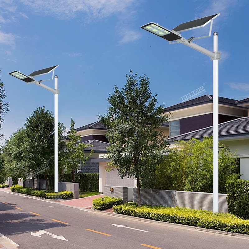 Multiple Models Commercial 5730 Led High Lumen Ip65 Waterproof Die Cast Aluminum Remote Control Polysilicon Solar Street Lights