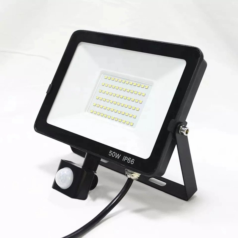 China Manufacturer's High Lumen IP66 Die-Cast Aluminum Pir Sensor LED Outdoor Flood Light 20W 30W 50W 100W for Garden Security