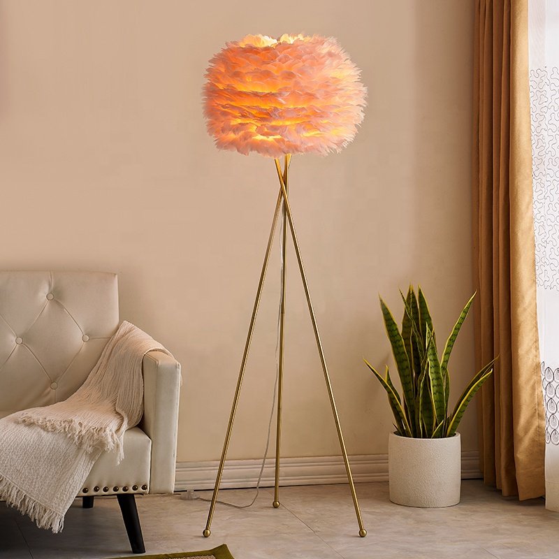 Stand Light Arts 1.8 Meter Height 65pcs Ostrich Feathers Copper Floor Lamp Corridor Exhibition Hall Decorative Lampmorden