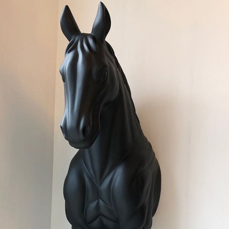 Nordic Denmark Retro Puppy Floor Lamp Decoration Resin Horse Post Lantern Lobby Loft Horse Standing Lights