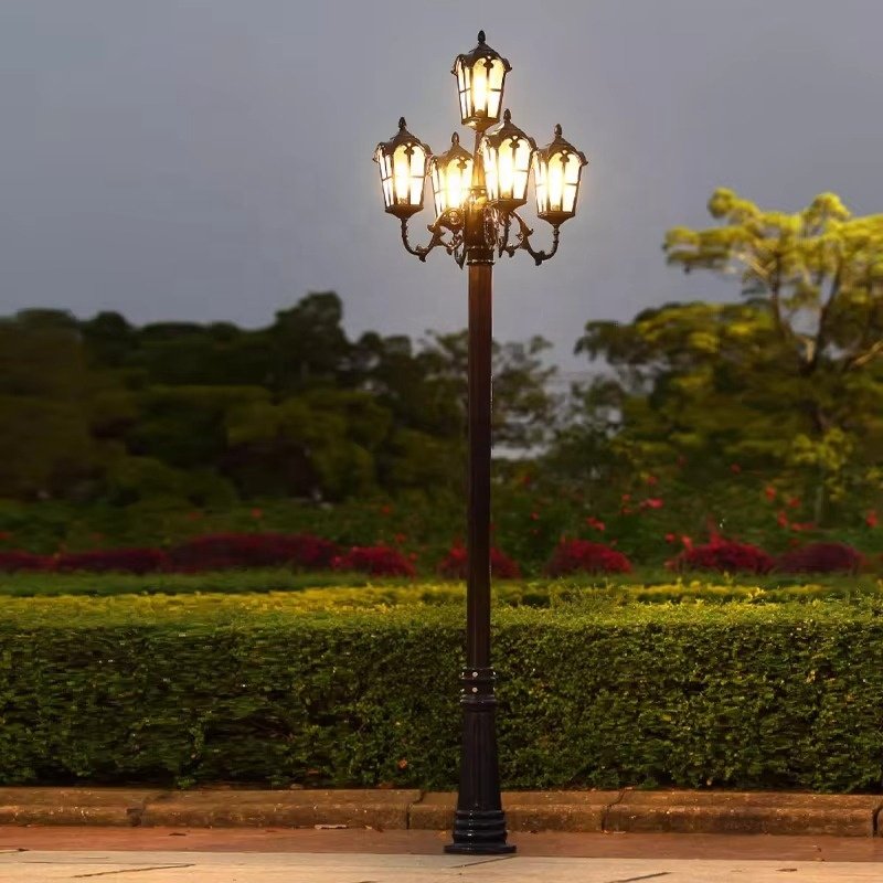 Courtyard Outdoor Solar Led Garden Light Theme Park Villa Waterproof Road Street Lamp Vintage High Pole Solar Garden Lamp