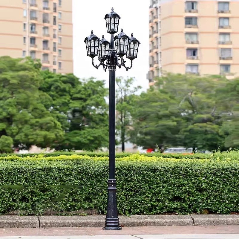 Courtyard Outdoor Solar Led Garden Light Theme Park Villa Waterproof Road Street Lamp Vintage High Pole Solar Garden Lamp