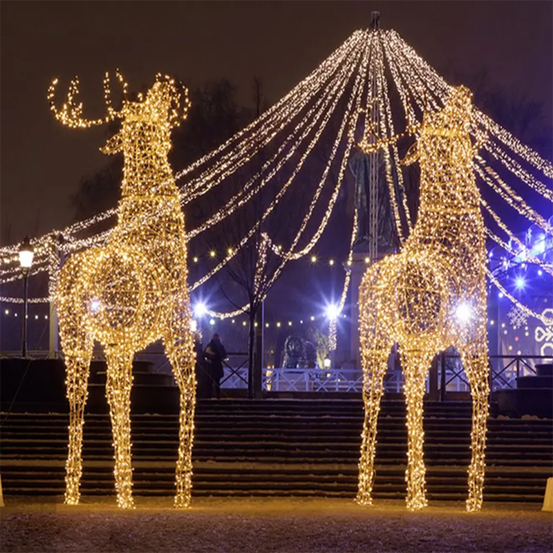 High Quality Customized Outdoor 3D Reindeer Bear Animals Acrylic Ramadan Christmas Decorations Led Motif Lights