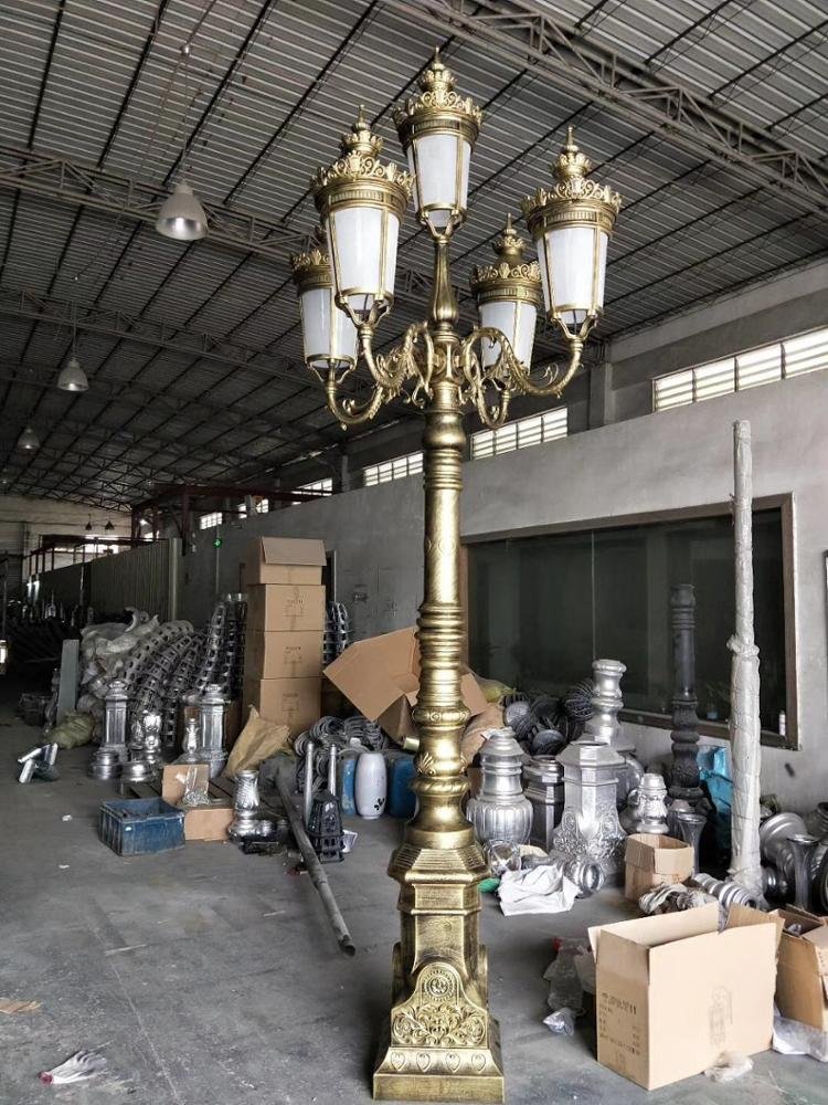 Garden Light China High Quality Outdoor Lamp Post Pole Factory Led Light Source Garden Lighting with Motion Sensor