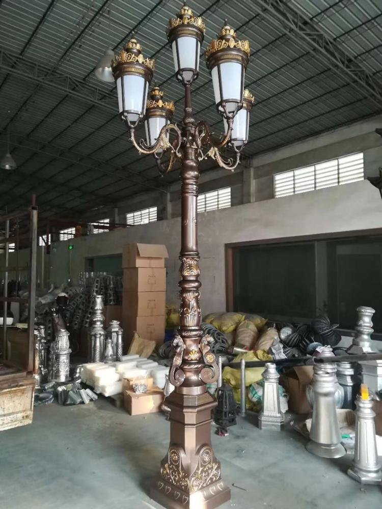 Garden Light China High Quality Outdoor Lamp Post Pole Factory Led Light Source Garden Lighting with Motion Sensor