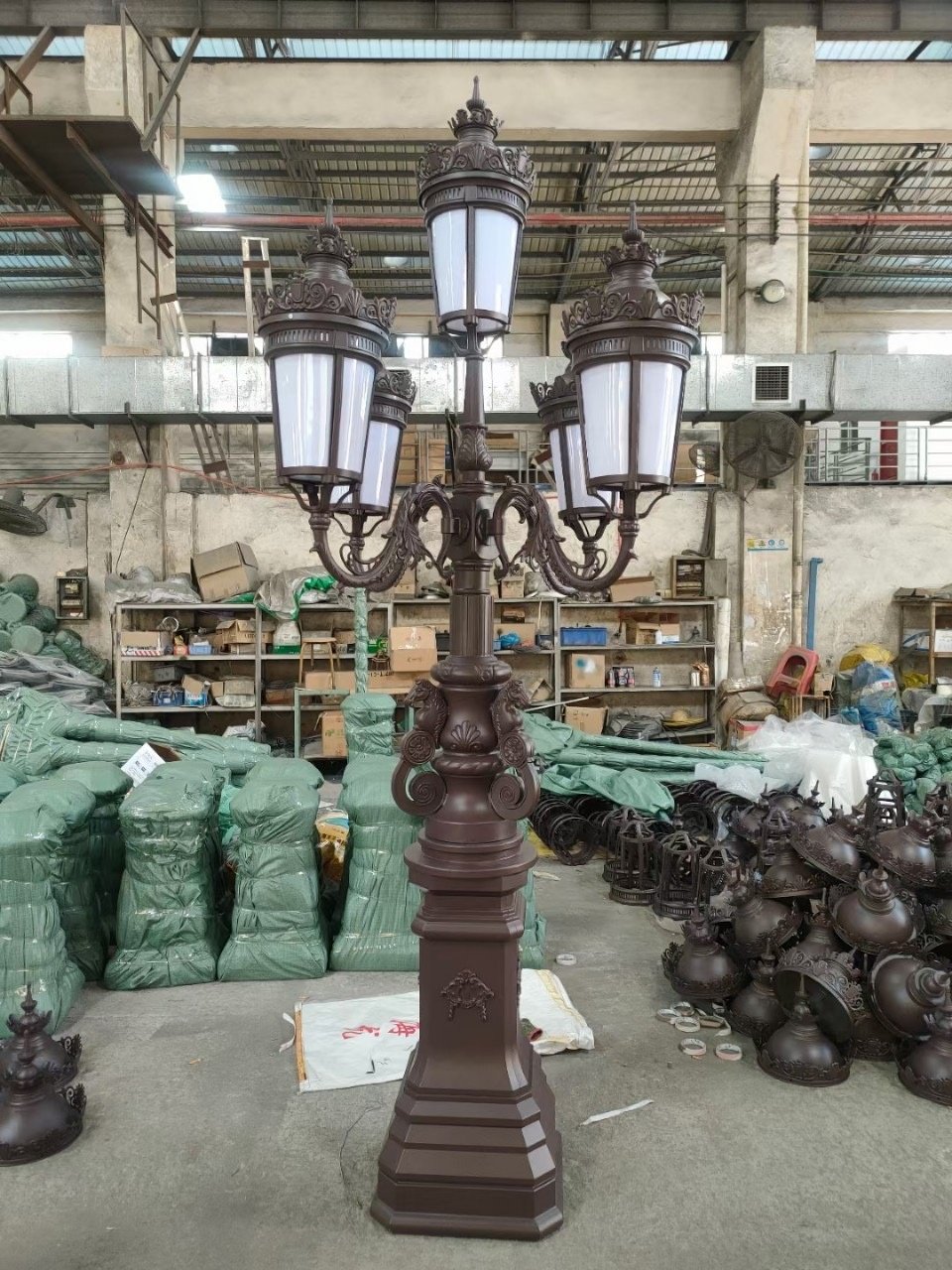 Luxury Retro European Landscape Garden Light IP65 30W/50W AC Street Light Aluminum+iron Outdoor LED Courtyard Light
