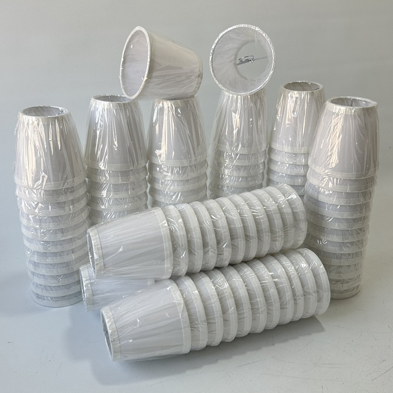 OEM Customized Small Linen Fabric Lampshade Handcrafted Simple Design with Bulb Clip and Empire Pattern