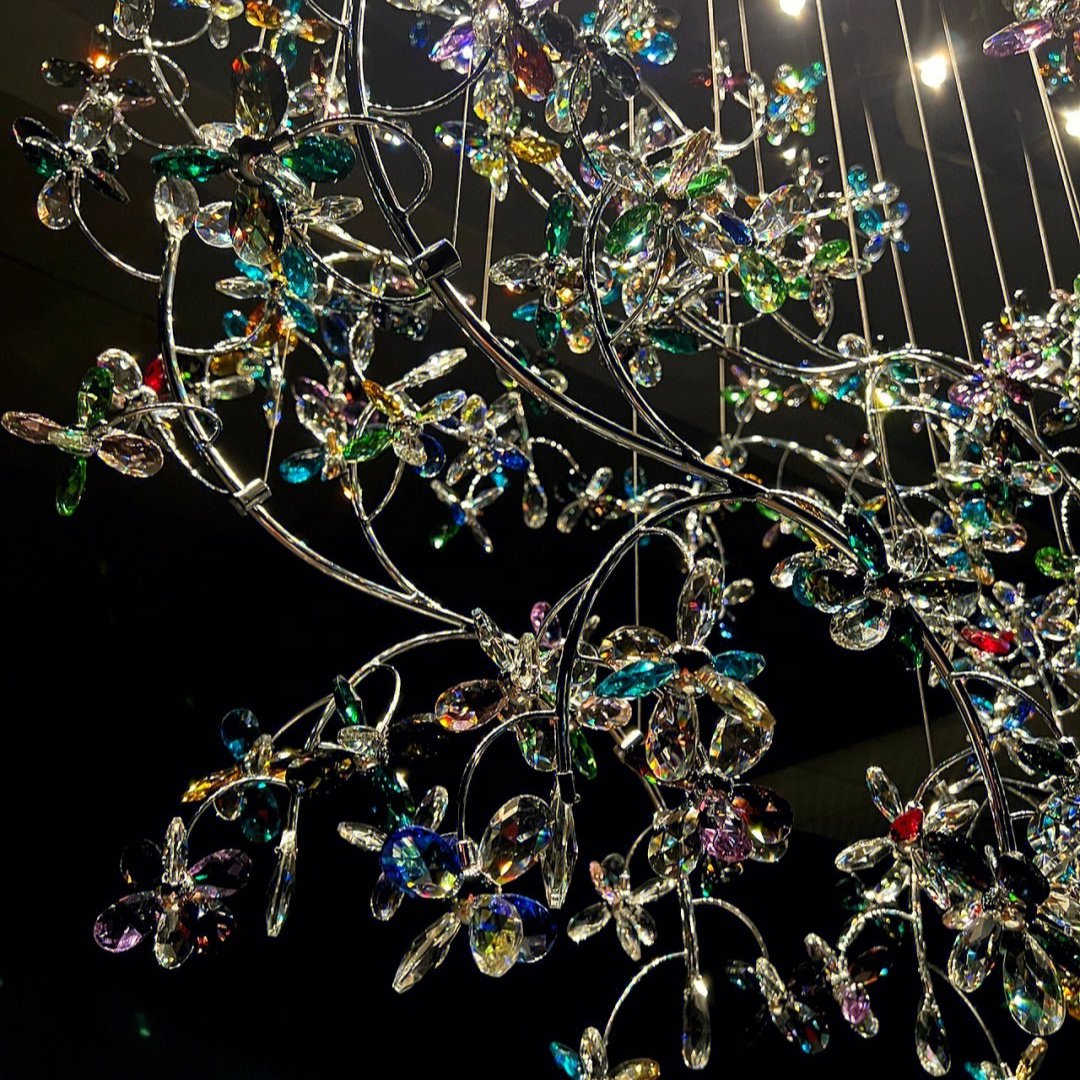 Luxury Crystal Multi-colored Flower Oval Chandelier Decorate the Hotel Lobby Wedding Hall Background Sky Lights
