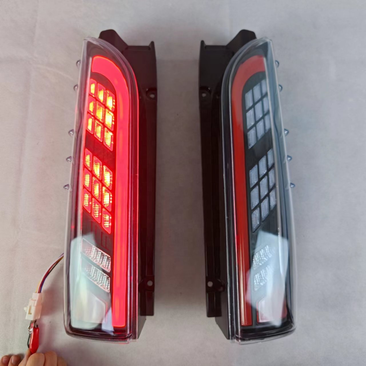 Car LED Taillight FOR TOYOTA HIACE bus van 2005 - 2019 cover parts Tail light rear bumper fog Lamp modify Accessories