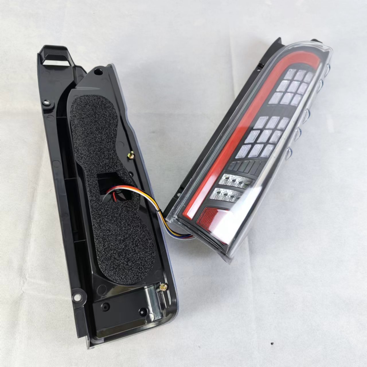 Car LED Taillight FOR TOYOTA HIACE bus van 2005 - 2019 cover parts Tail light rear bumper fog Lamp modify Accessories