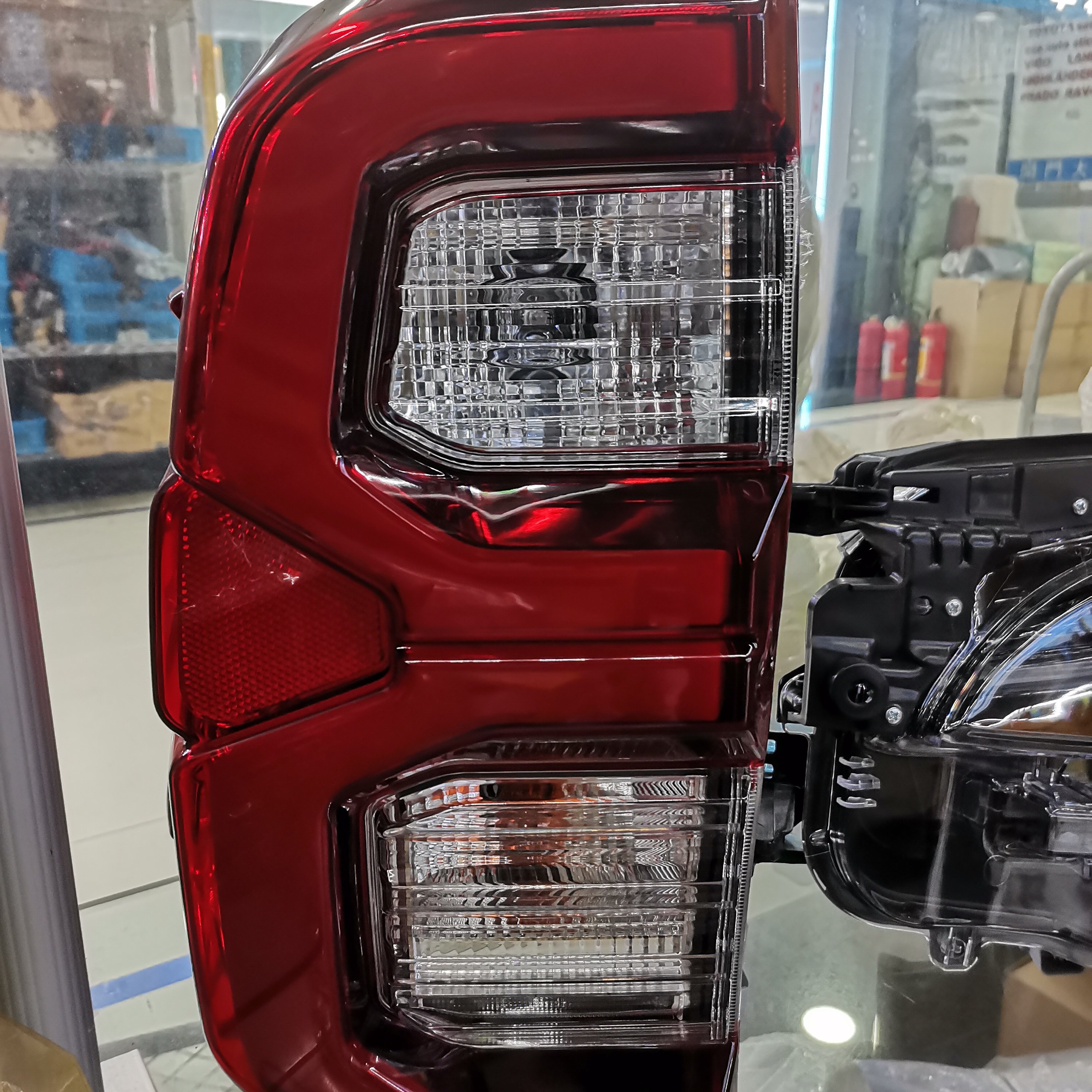 New LED Tail Lights Lamps for Toyota Hilux Revo 2015 6V Rear Lamp